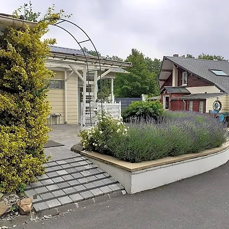 Relais Des Tourterelles Frühstückspension La Neuville-aux-Joutes