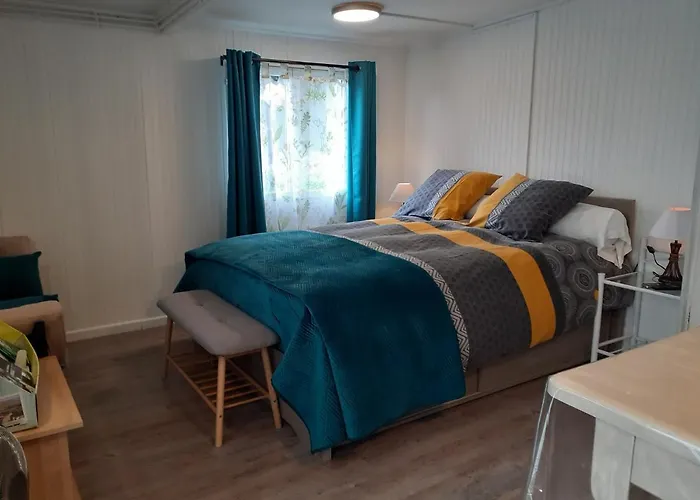 Relais Des Tourterelles Bed and Breakfast 3*